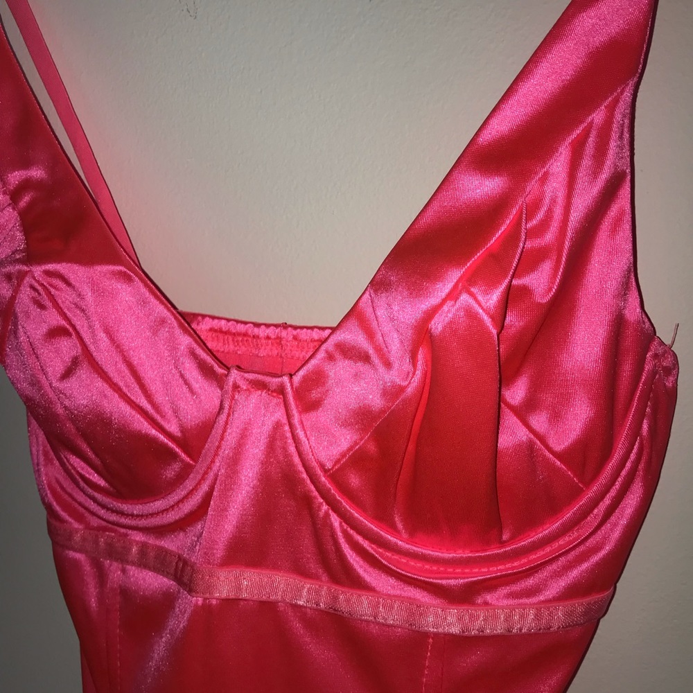 NEW IN!! NEON PINK BODYSUIT - Picture 2 of 6